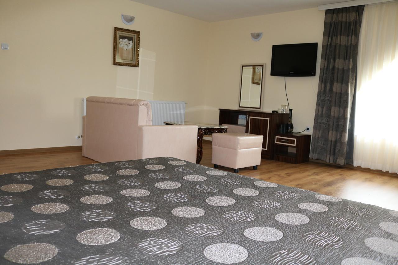 Hotel Arda Kŭrdzhali Extérieur photo