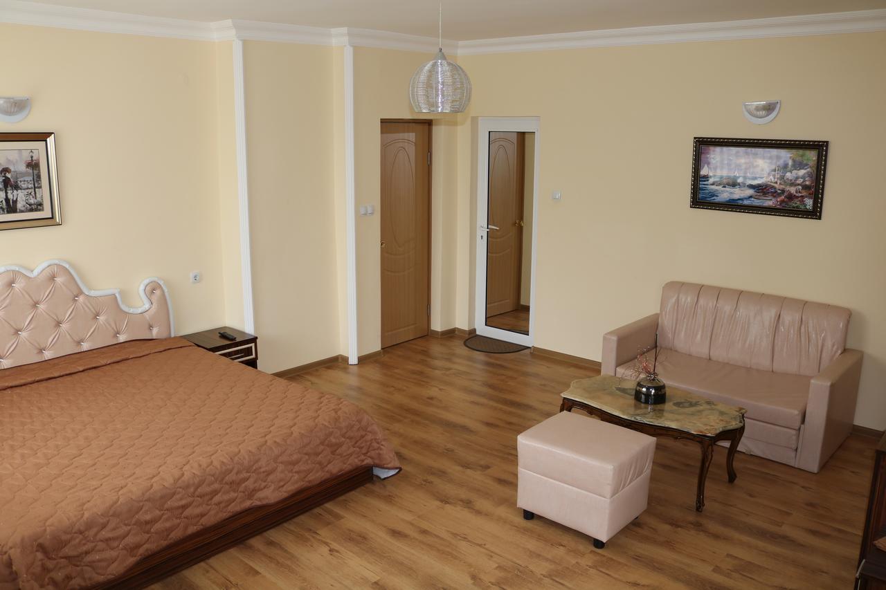 Hotel Arda Kŭrdzhali Extérieur photo