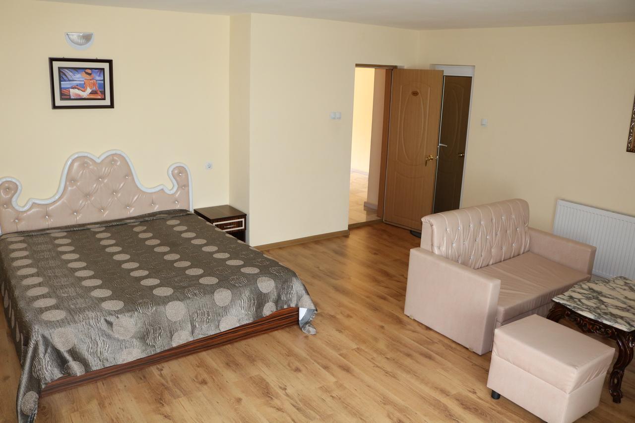 Hotel Arda Kŭrdzhali Extérieur photo